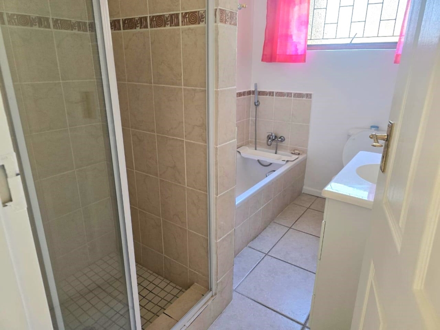 To Let 3 Bedroom Property for Rent in Brenton On Lake Western Cape